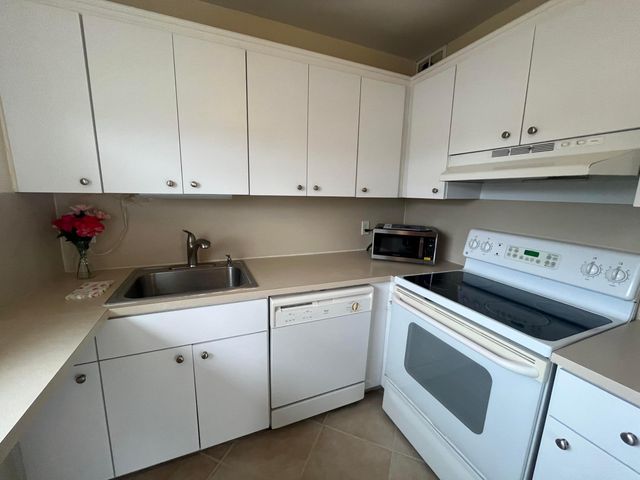 192 Monaco D, Delray Beach, FL 33446