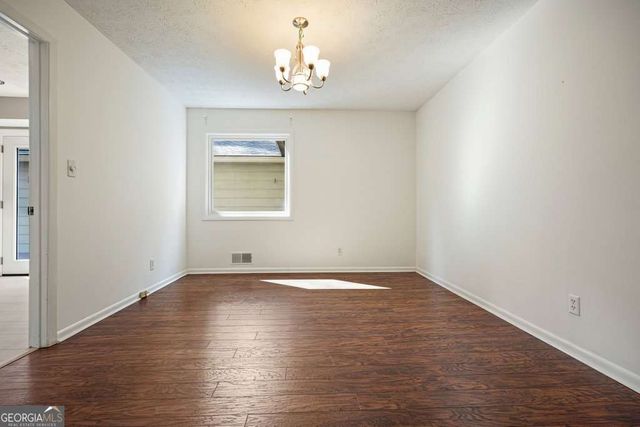 300 Cruise Court, Roswell, GA 30076