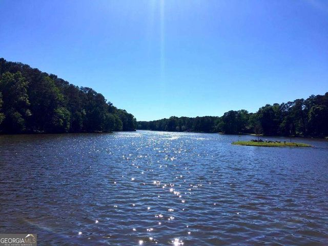 300 Cruise Court, Roswell, GA 30076