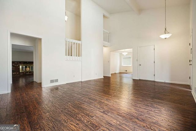 300 Cruise Court, Roswell, GA 30076