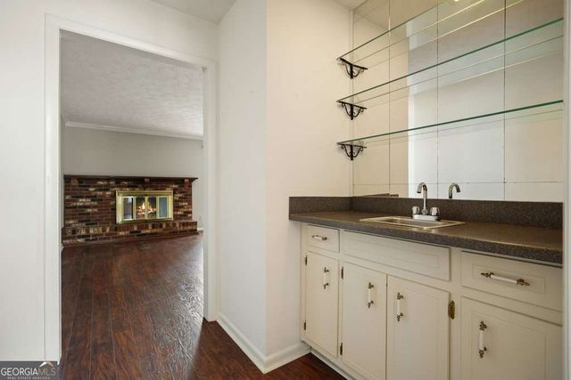 300 Cruise Court, Roswell, GA 30076