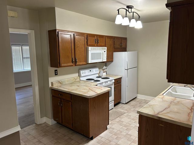 1202 Pine St Street, Yankton, SD 57078