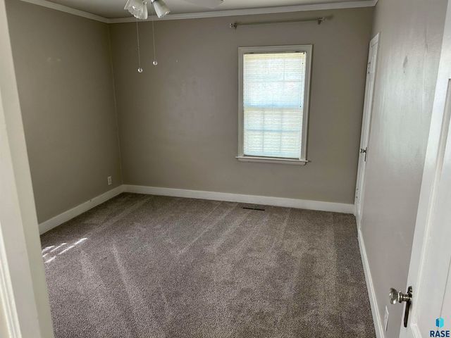 1202 Pine St Street, Yankton, SD 57078