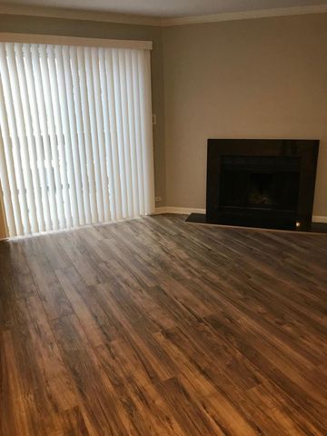 508 E Spruce Drive 3A, Palatine, IL 60074