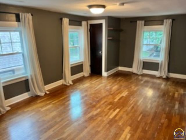 2718 SW Harland CT, Topeka, KS 66604