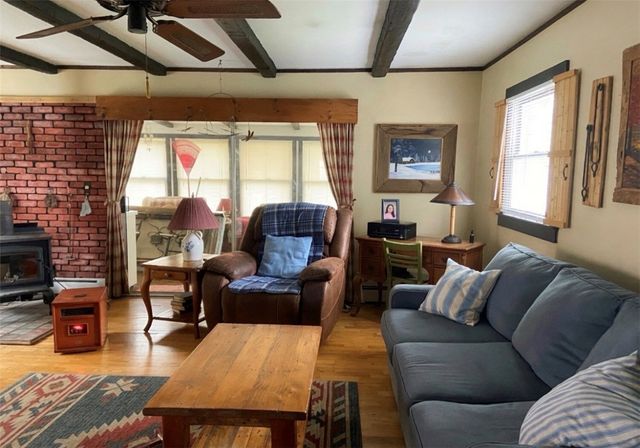 49 Grinell Avenue, Tiverton, RI 02878