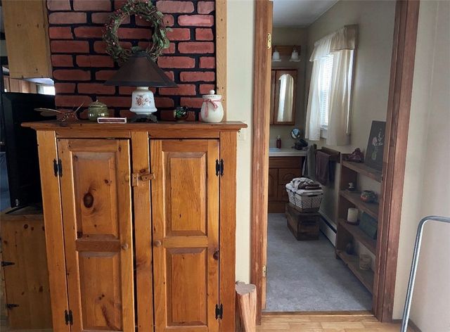 49 Grinell Avenue, Tiverton, RI 02878