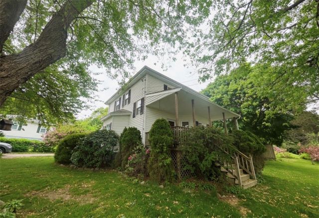 49 Grinell Avenue, Tiverton, RI 02878