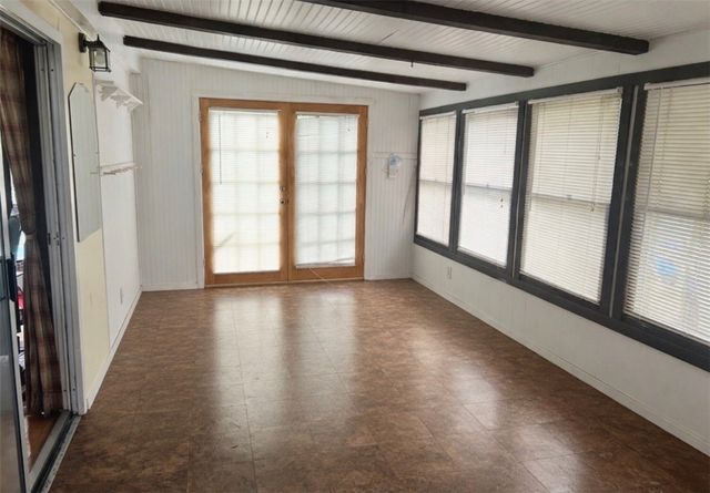 49 Grinell Avenue, Tiverton, RI 02878