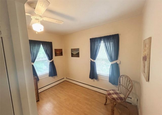 49 Grinell Avenue, Tiverton, RI 02878