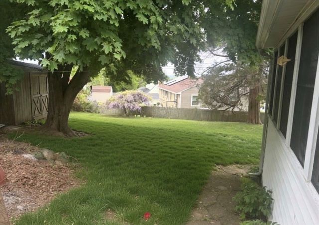 49 Grinell Avenue, Tiverton, RI 02878