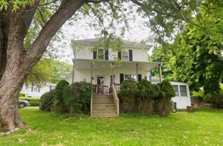 49 Grinell Avenue, Tiverton, RI 02878