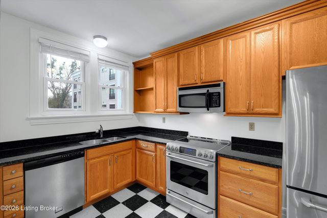 2337 Bonnycastle Ave APT 4, Louisville, KY 40205