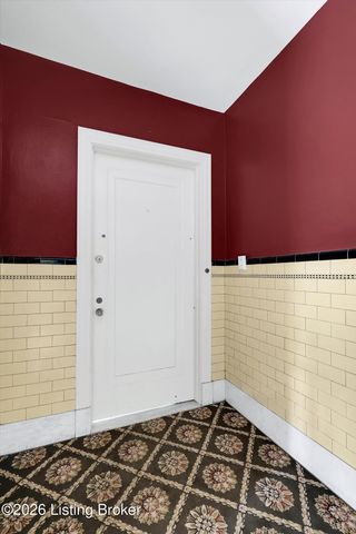 2337 Bonnycastle Ave APT 4, Louisville, KY 40205