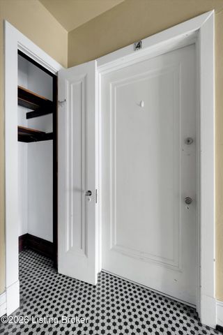 2337 Bonnycastle Ave APT 4, Louisville, KY 40205