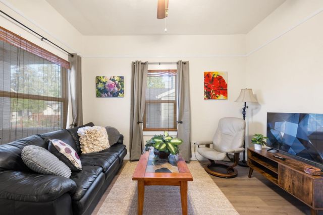 2739 Santa Clara Way, Sacramento, CA 95817