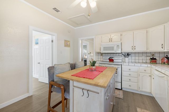 2739 Santa Clara Way, Sacramento, CA 95817