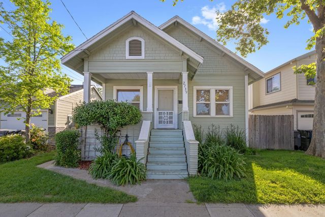 2739 Santa Clara Way, Sacramento, CA 95817