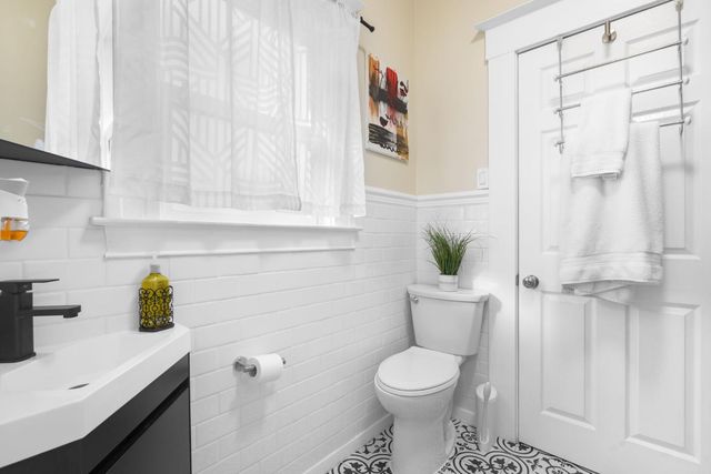 2739 Santa Clara Way, Sacramento, CA 95817