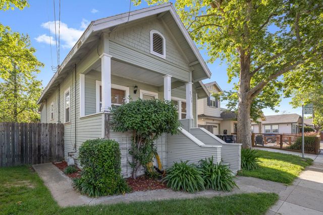 2739 Santa Clara Way, Sacramento, CA 95817