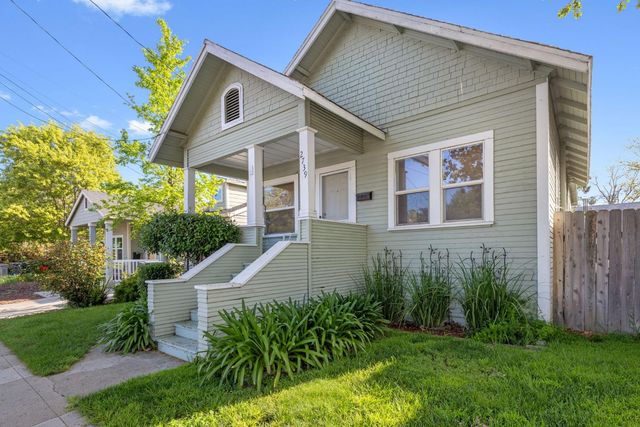 2739 Santa Clara Way, Sacramento, CA 95817