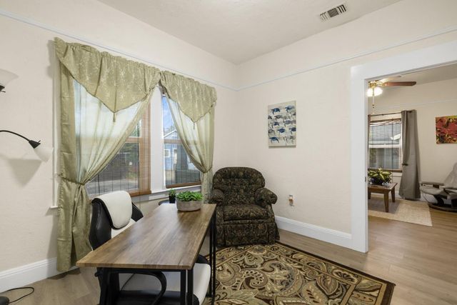 2739 Santa Clara Way, Sacramento, CA 95817