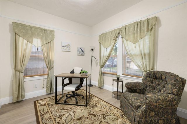 2739 Santa Clara Way, Sacramento, CA 95817