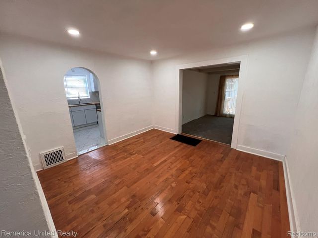 166 Cherokee Road, Pontiac, MI 48341