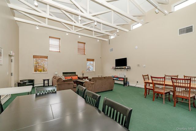 2449F Union Boulevard 12A, Islip, NY 11751