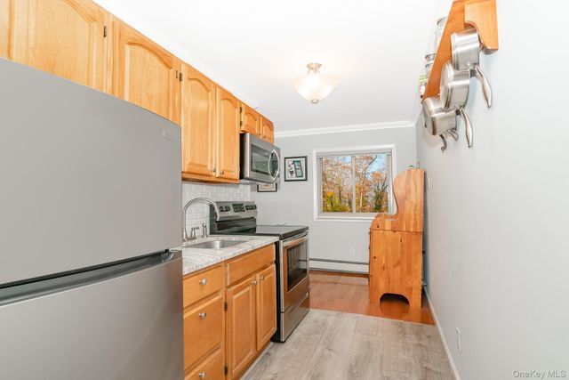 2449F Union Boulevard 12A, Islip, NY 11751