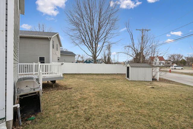 409 11th Ave A Court, Silvis, IL 61282