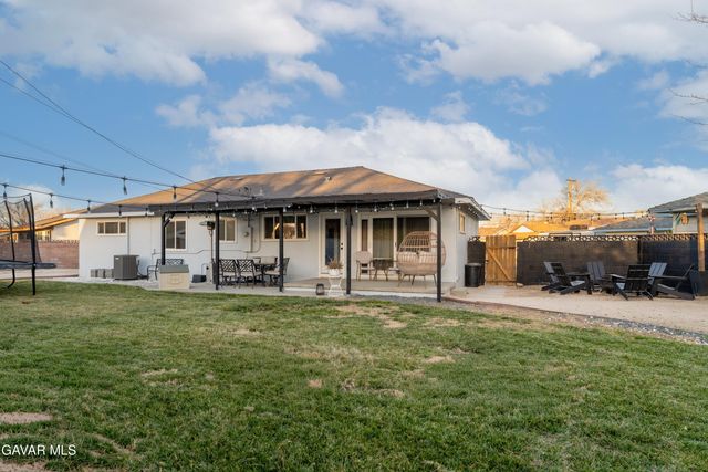 43851 Fern Avenue, Lancaster, CA 93534