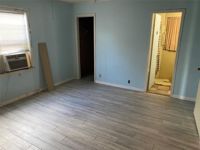 214 Houston Avenue, Somerville, TX 77879