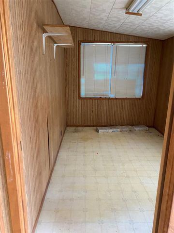 214 Houston Avenue, Somerville, TX 77879