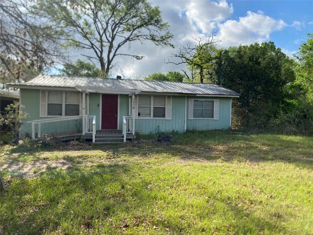 214 Houston Avenue, Somerville, TX 77879