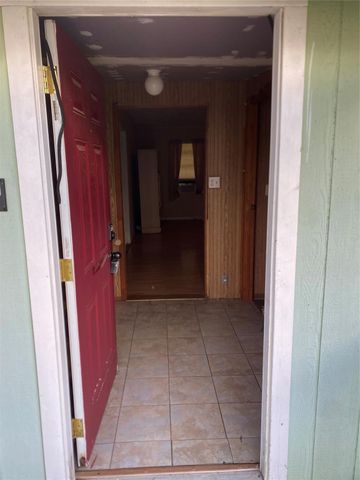 214 Houston Avenue, Somerville, TX 77879