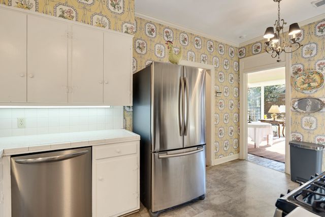 1643 VINTON AVE, Memphis, TN 38104