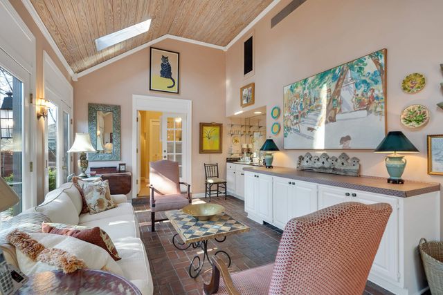 1643 VINTON AVE, Memphis, TN 38104