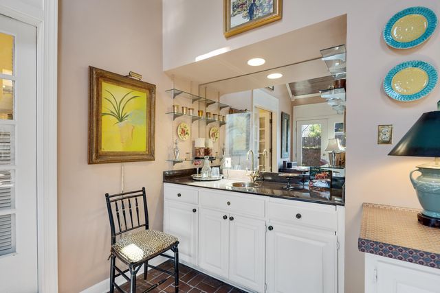 1643 VINTON AVE, Memphis, TN 38104