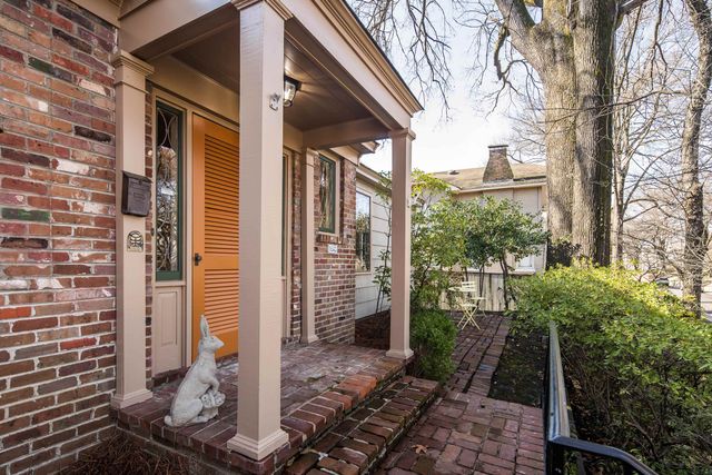 1643 VINTON AVE, Memphis, TN 38104