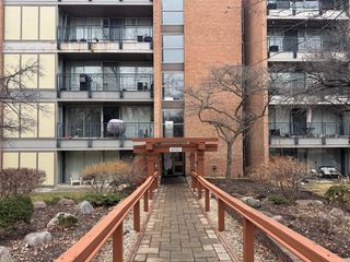 6020 Oakwood Drive 5E, Lisle, IL 60532