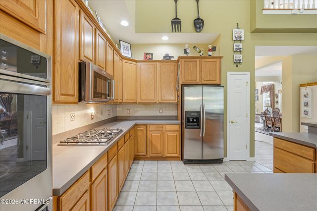 8 Meadowbrook Alley, Barnegat, NJ 08005