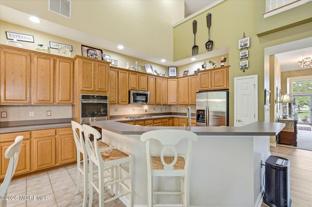 8 Meadowbrook Alley, Barnegat, NJ 08005