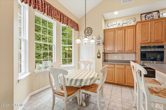 8 Meadowbrook Alley, Barnegat, NJ 08005