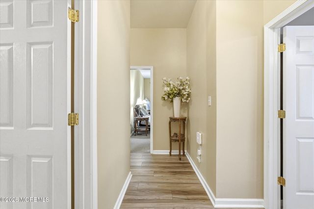 8 Meadowbrook Alley, Barnegat, NJ 08005