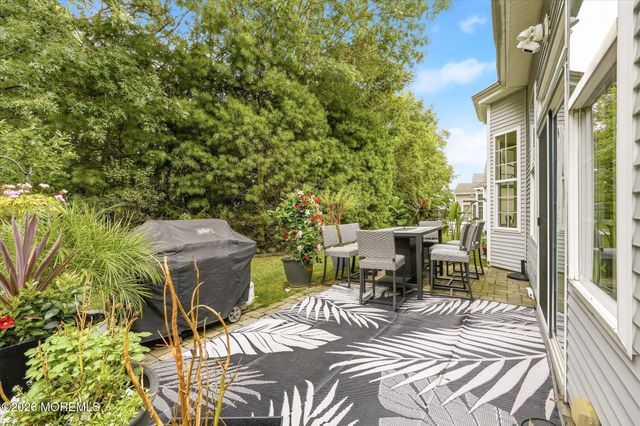 8 Meadowbrook Alley, Barnegat, NJ 08005