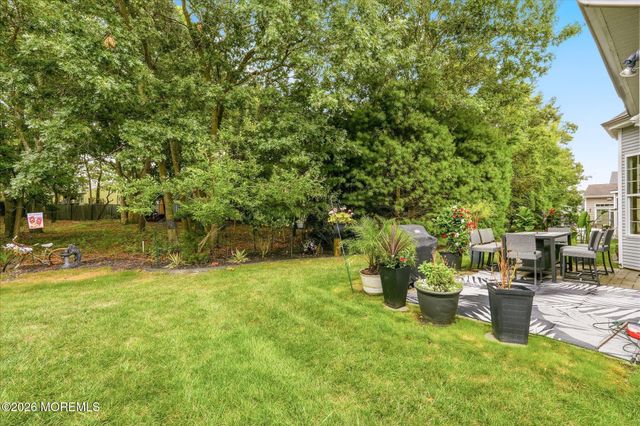8 Meadowbrook Alley, Barnegat, NJ 08005