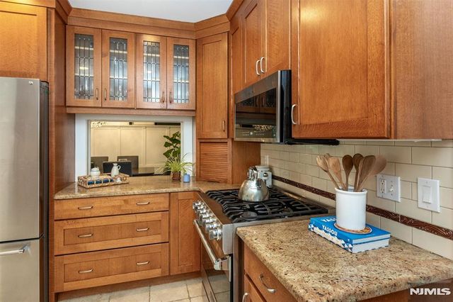 73 Hawthorne Avenue, Glen Ridge, NJ 07028