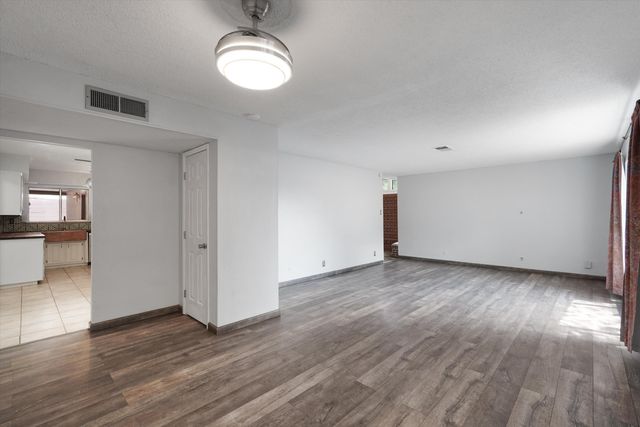 11501 Golden Gate Avenue NE, Albuquerque, NM 87111