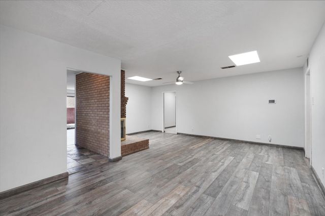 11501 Golden Gate Avenue NE, Albuquerque, NM 87111